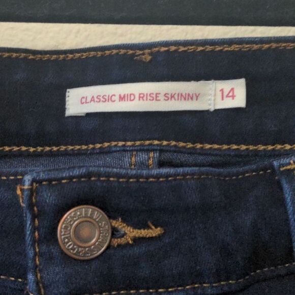 Levi's Classic Mid-Rise Skinny Deep Indigo Jeans - Picture 2 of 5